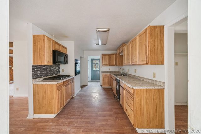 1010 N Gertrude Avenue, Wagoner, OK 74467