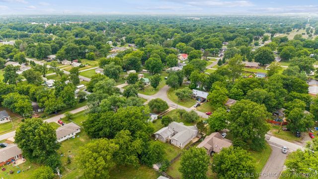 1010 N Gertrude Avenue, Wagoner, OK 74467