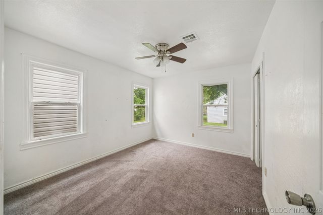 1010 N Gertrude Avenue, Wagoner, OK 74467