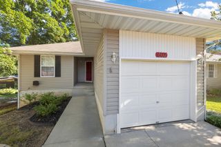 602 East Robertson, Ozark, MO 65721