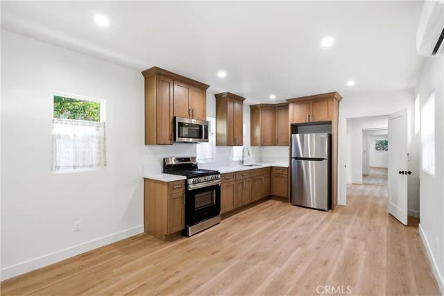 1219 Hoover Street B, Los Angeles, CA 90029