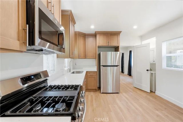 1219 Hoover Street B, Los Angeles, CA 90029