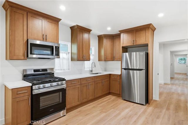 1219 Hoover Street B, Los Angeles, CA 90029