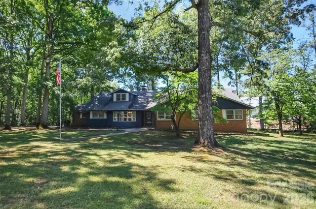 808 Old Mt Holly Road, Stanley, NC 28164