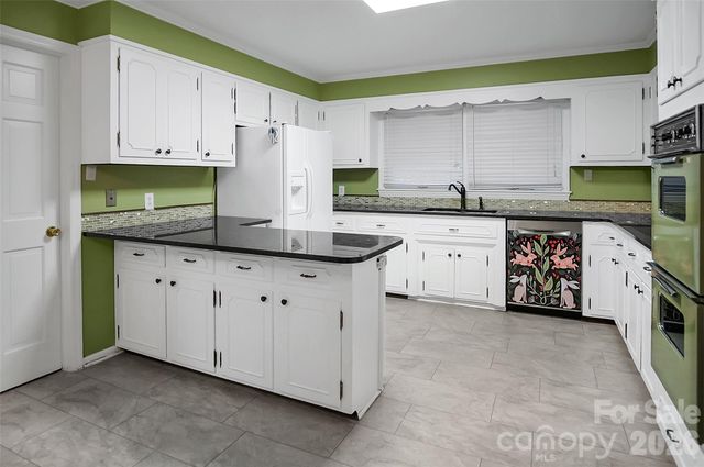 808 Old Mt Holly Road, Stanley, NC 28164
