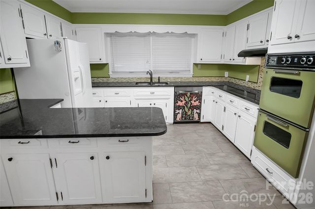 808 Old Mt Holly Road, Stanley, NC 28164
