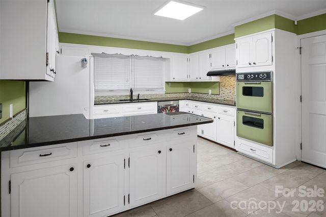 808 Old Mt Holly Road, Stanley, NC 28164