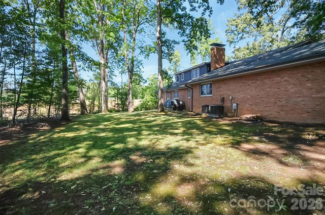 808 Old Mt Holly Road, Stanley, NC 28164