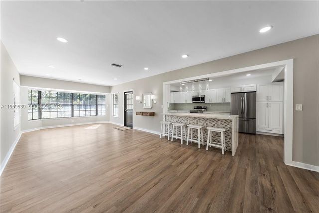 7705 SW 66th St 0, South Miami, FL 33143