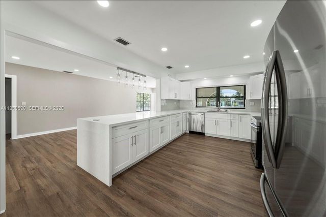 7705 SW 66th St 0, South Miami, FL 33143