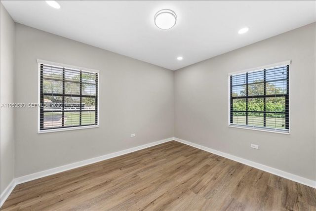 7705 SW 66th St 0, South Miami, FL 33143