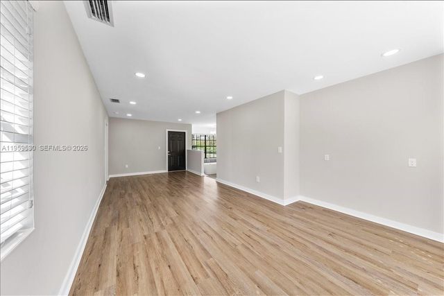 7705 SW 66th St 0, South Miami, FL 33143