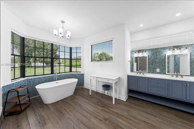 7705 SW 66th St 0, South Miami, FL 33143