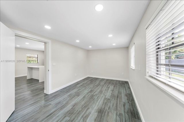 7705 SW 66th St 0, South Miami, FL 33143