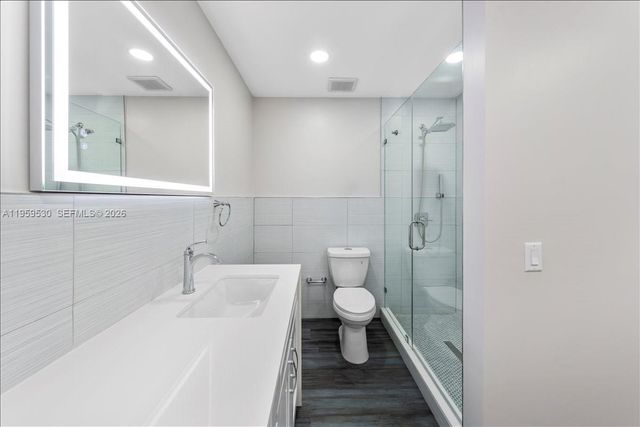 7705 SW 66th St 0, South Miami, FL 33143