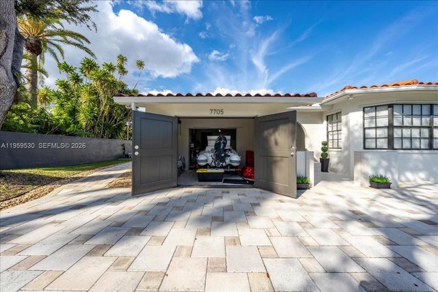 7705 SW 66th St 0, South Miami, FL 33143