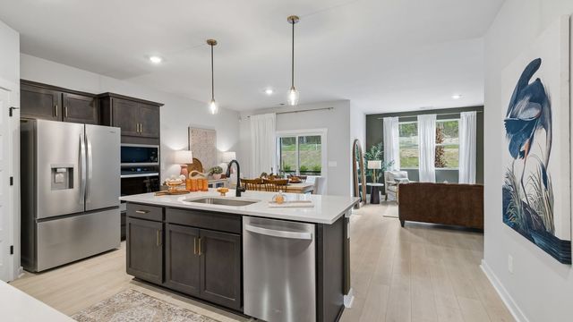 2210 Cheltenham Place, Columbia, TN 38401