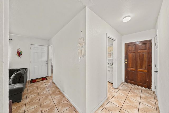 7550 21st St, Sacramento, CA 95822