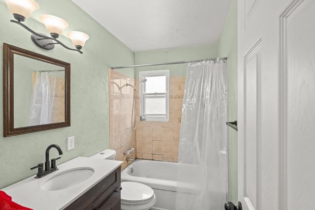 7550 21st St, Sacramento, CA 95822