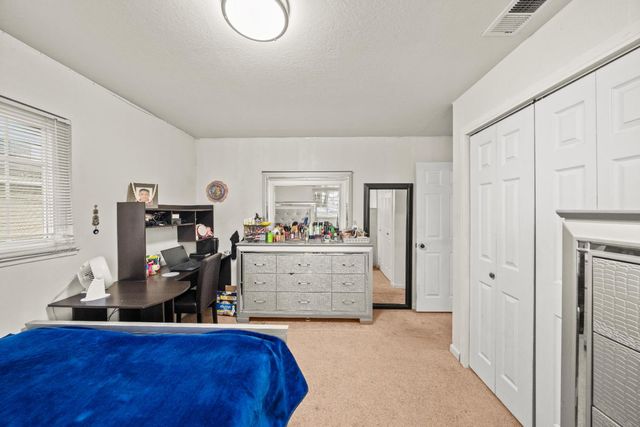 7550 21st St, Sacramento, CA 95822