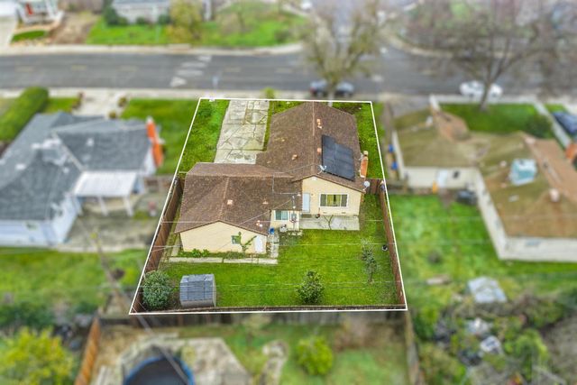 7550 21st St, Sacramento, CA 95822