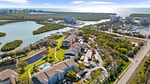 340 Horse Creek DR # 307, Naples, FL 34110