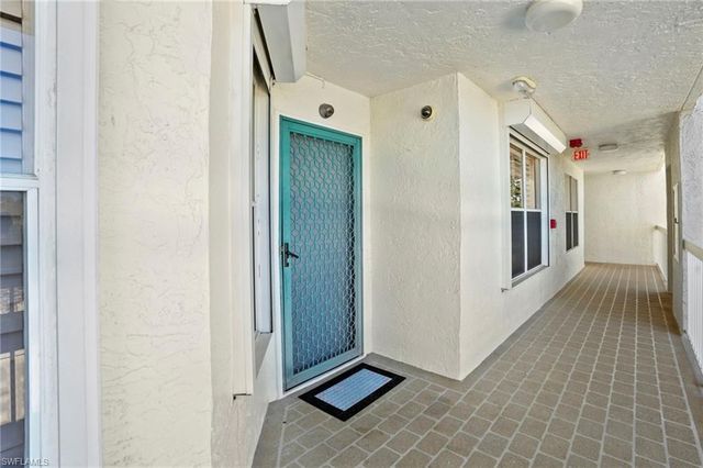 340 Horse Creek DR # 307, Naples, FL 34110