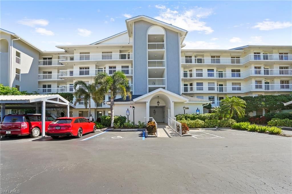 340 Horse Creek DR 307, NAPLES, FL 34110 — photo 3