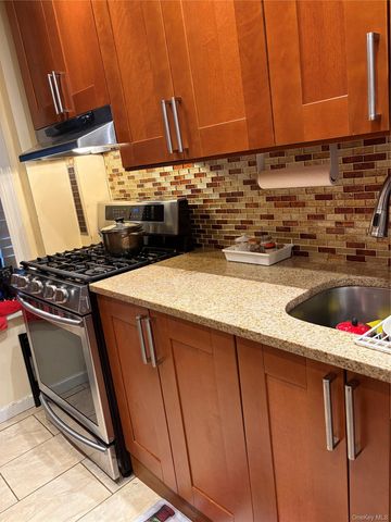 758 Brady Avenue 112, Bronx, NY 10462