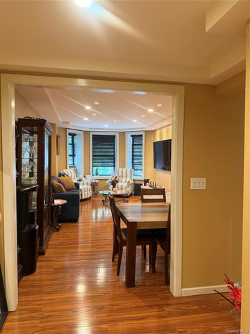 758 Brady Avenue 112, Bronx, NY 10462