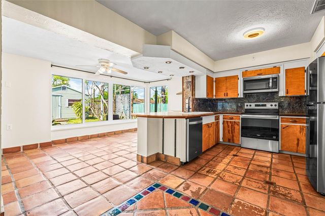 2717 PARMA STREET, Sarasota, FL 34231