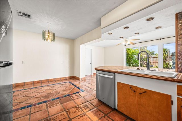 2717 PARMA STREET, Sarasota, FL 34231