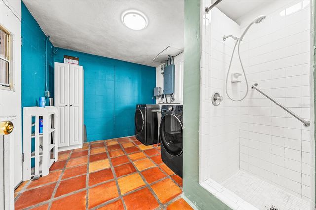 2717 PARMA STREET, Sarasota, FL 34231