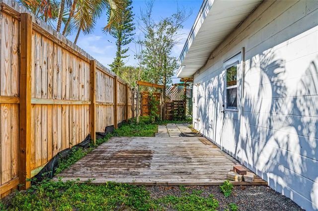 2717 PARMA STREET, Sarasota, FL 34231