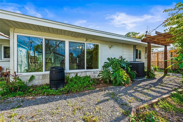 2717 PARMA STREET, Sarasota, FL 34231