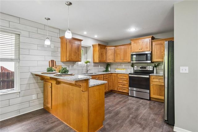 9123 N Oregon Avenue, Kansas City, MO 64154