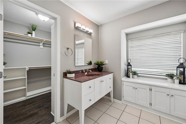 9123 N Oregon Avenue, Kansas City, MO 64154