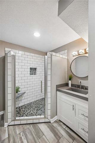 9123 N Oregon Avenue, Kansas City, MO 64154