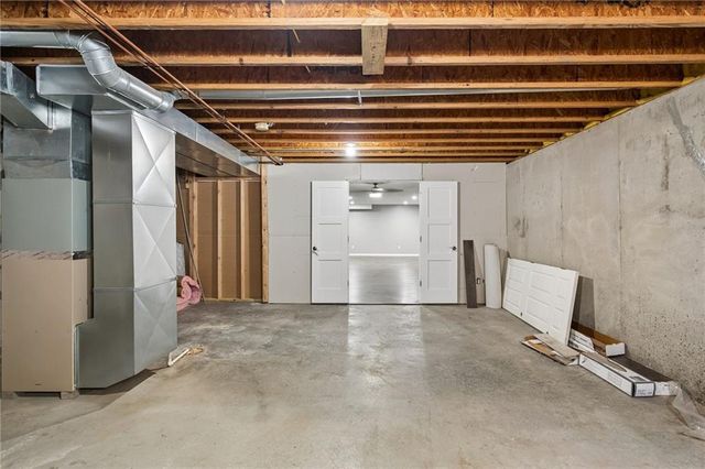 9123 N Oregon Avenue, Kansas City, MO 64154
