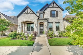 1807 Coopers Hawk Drive, Arlington, TX 76005