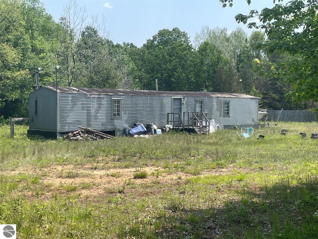 Image 5 of property listing at 2167 Strawberry Avenue, Lake, MI 48632