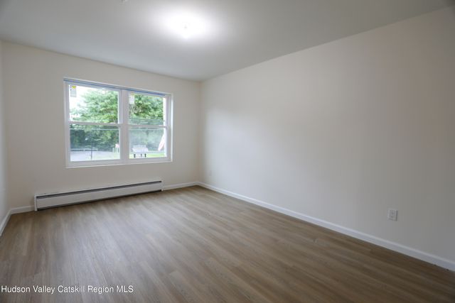 188 Broadway 2c, Port Ewen, NY 12466