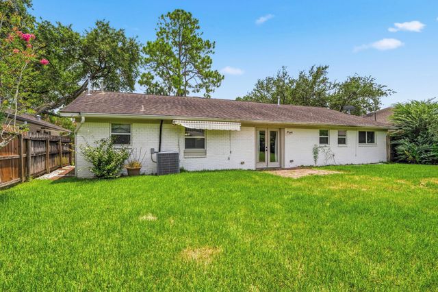 11102 Endicott Lane, Houston, TX 77035