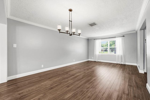 11102 Endicott Lane, Houston, TX 77035