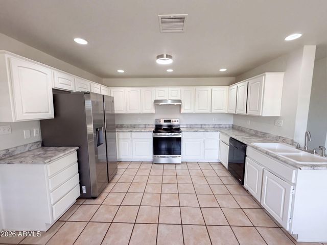 6339 W MONTEROSA Street, Phoenix, AZ 85033