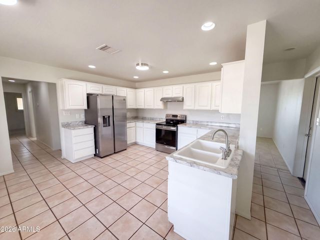 6339 W MONTEROSA Street, Phoenix, AZ 85033