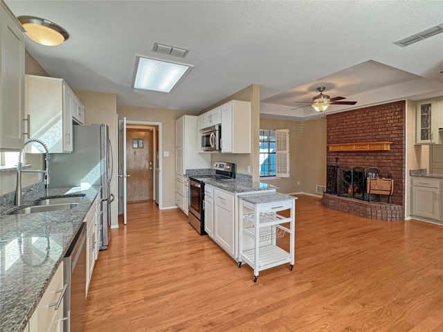 5502 Bradley Court, Arlington, TX 76017