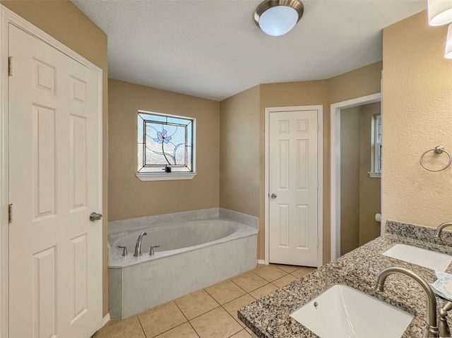 5502 Bradley Court, Arlington, TX 76017