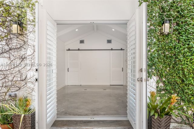 100 Sarto Ave, Coral Gables, FL 33134