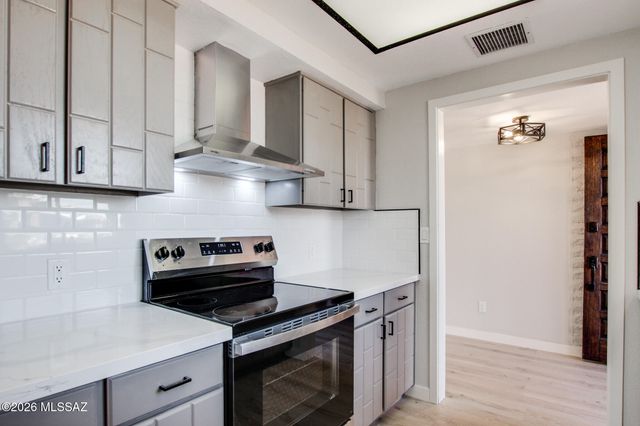 121 W Vista Grande Drive, Tucson, AZ 85704